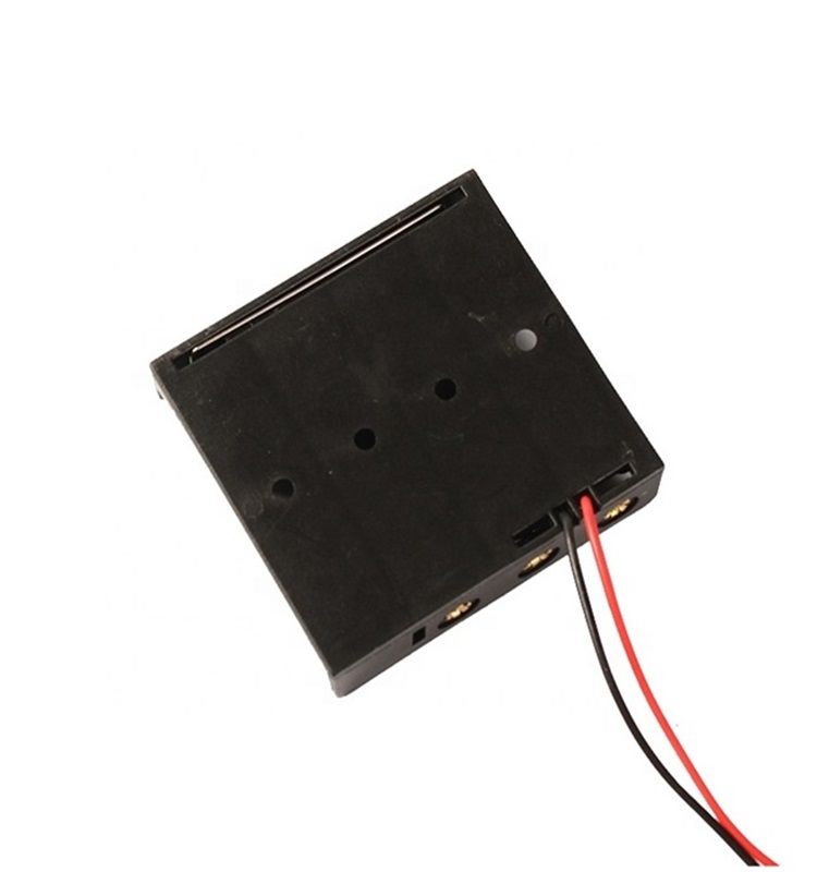 back of a 4AA battery holder with leads